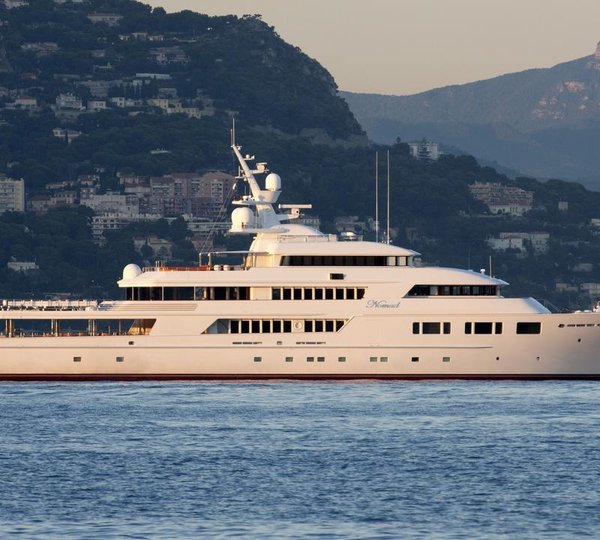 NOMAD Yacht Charter Details, Oceanfast | CHARTERWORLD Luxury Superyachts